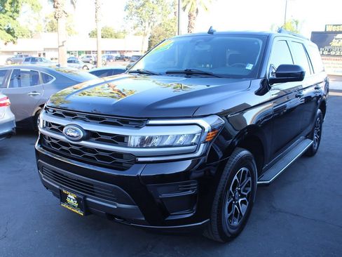 Used 2022 Ford Expedition XLT AWD/4WD image 4