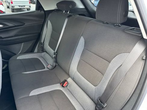 Used 2024 Chevrolet TrailBlazer LS w/ LS Convenience Package FWD image 21