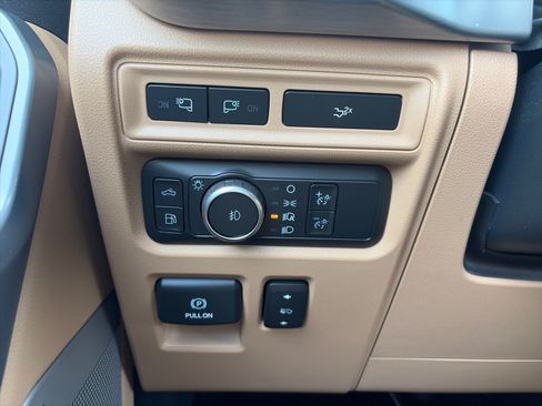 Used 2022 Ford F150 Lariat w/ Equipment Group 502A High AWD/4WD image 32