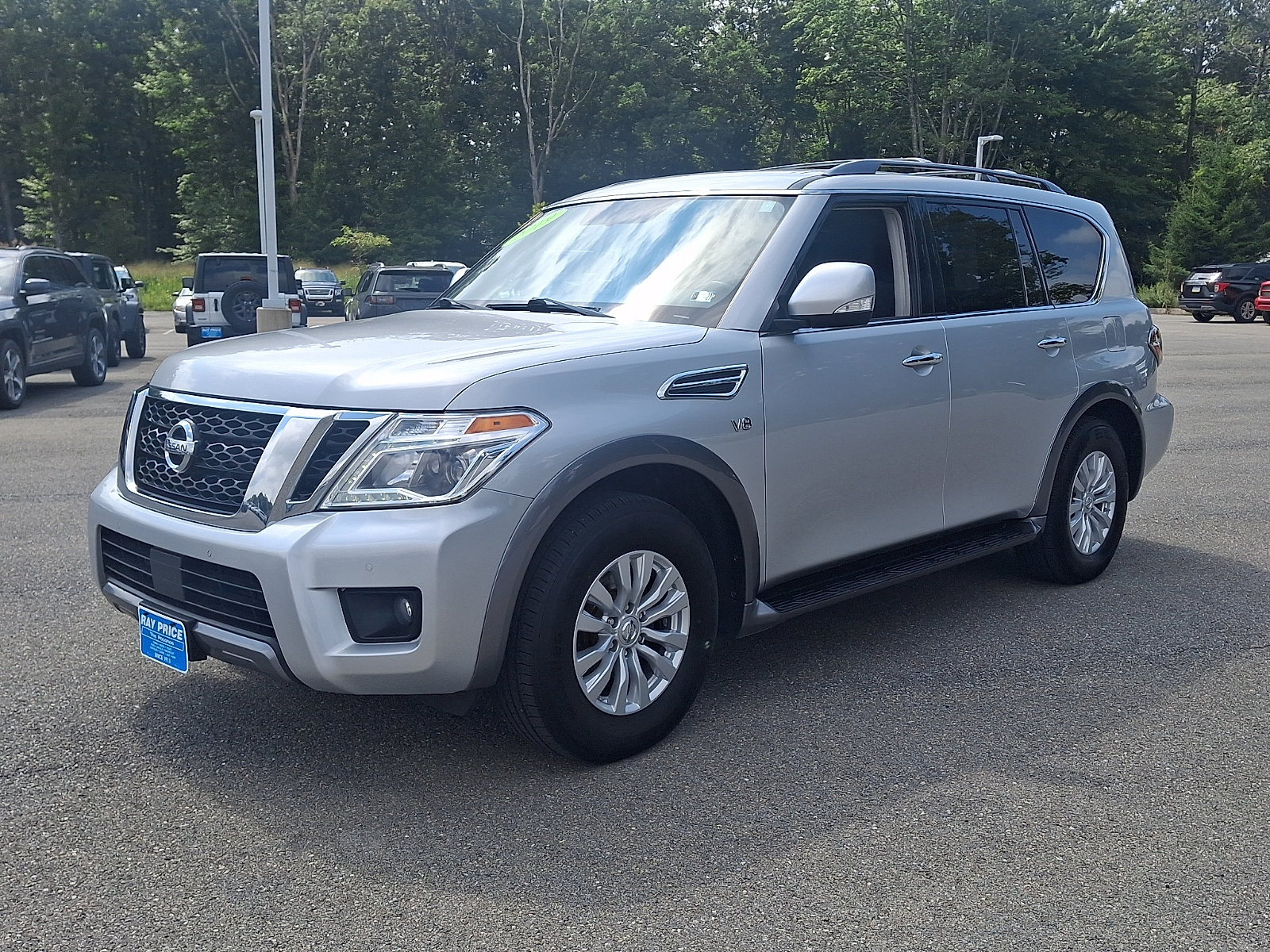 Used 2019 Nissan Armada SV w/ Driver Package AWD/4WD image 3