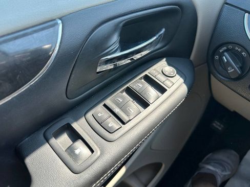 Used 2012 Chrysler Town & Country Touring w/ Entertainment Group #1 image 23