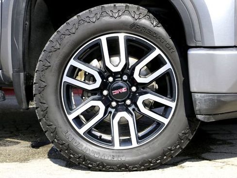 Used 2020 GMC Sierra 1500 AT4 w/ AT4 Premium Package AWD/4WD image 2