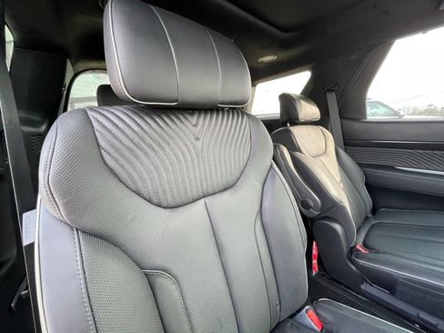 Used 2023 Hyundai Palisade Calligraphy image 28
