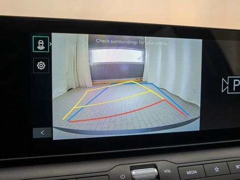 New 2025 Kia K4 LXS image 10