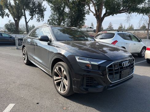 Used 2019 Audi Q8 Premium Plus w/ Premium Plus image 2