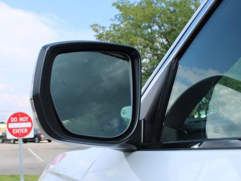 Used 2025 Jeep Grand Cherokee Laredo w/ MOPAR Finishing Package RWD image 8