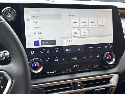 Certified 2025 Lexus RX 350 Premium w/ Accessory Package image 23