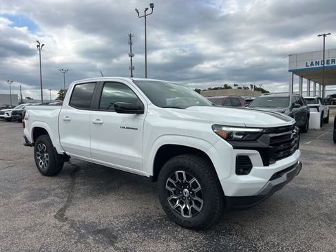 New 2026 Chevrolet Colorado Z71 w/ LPO, Hood Decal Package image 1