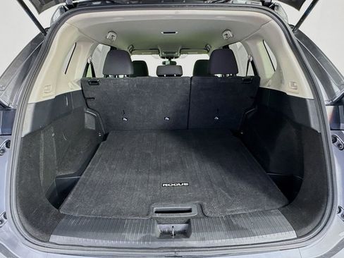 Used 2024 Nissan Rogue S FWD image 31