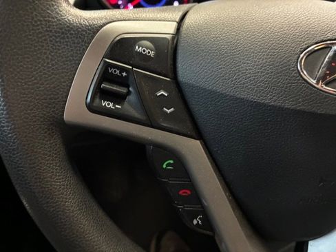 Used 2016 Hyundai Veloster image 22