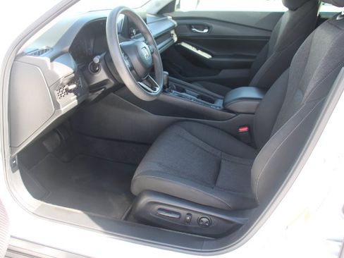 Used 2024 Honda Accord EX image 11