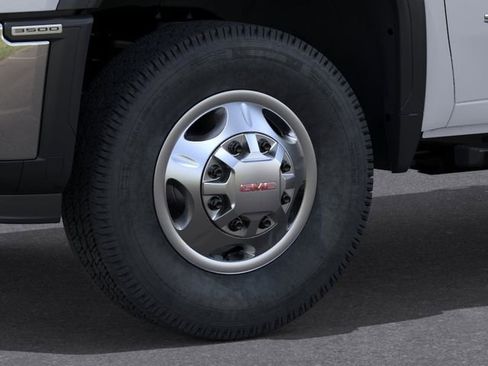 New 2026 GMC Sierra 3500 Pro AWD/4WD image 9