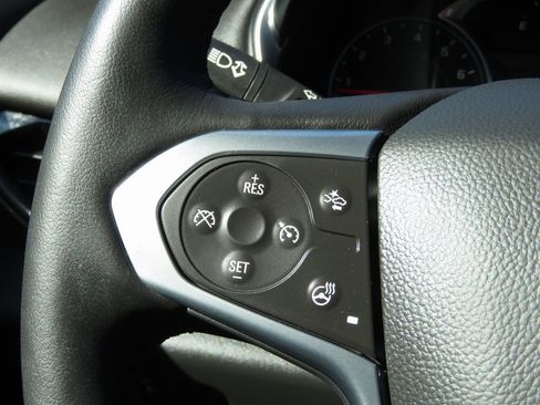 Used 2022 Chevrolet Traverse LT w/ LT Premium Package image 25