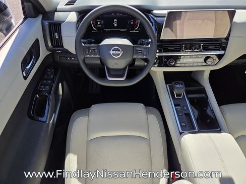 New 2026 Nissan Pathfinder SL FWD image 10