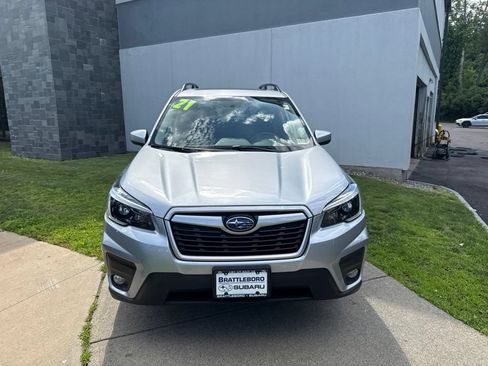 Used 2021 Subaru Forester Premium AWD/4WD image 9