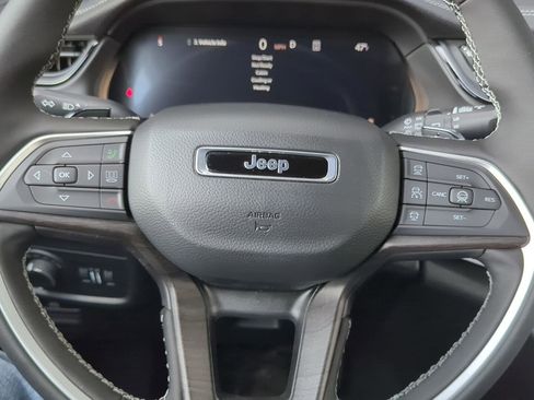 New 2026 Jeep Grand Cherokee Altitude AWD/4WD image 18