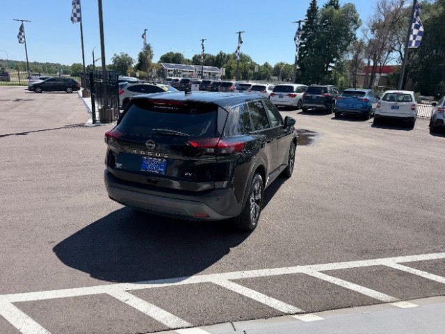 Used 2023 Nissan Rogue SV FWD image 16