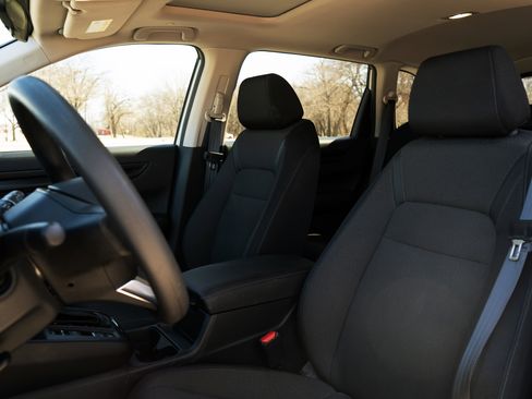 Used 2023 Honda CR-V EX image 17