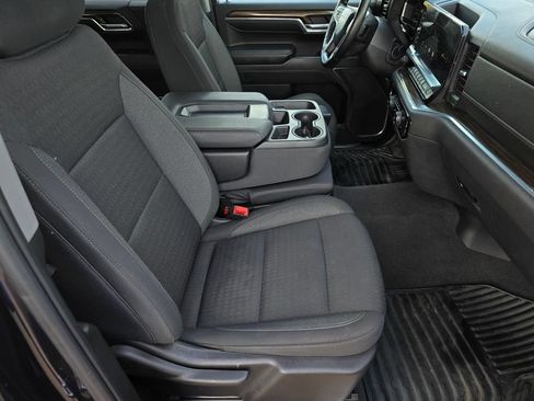 Used 2024 Chevrolet Silverado 1500 LT AWD/4WD image 37