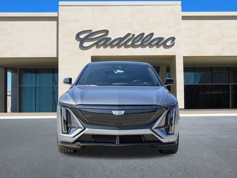 New 2026 Cadillac Lyriq V image 7