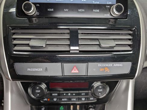Used 2024 Mitsubishi Eclipse Cross SEL AWD/4WD image 31
