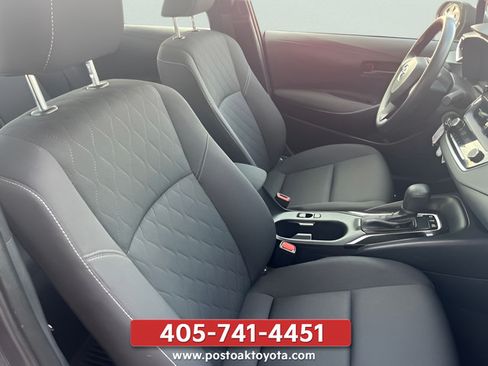 Used 2025 Toyota Corolla LE FWD image 16