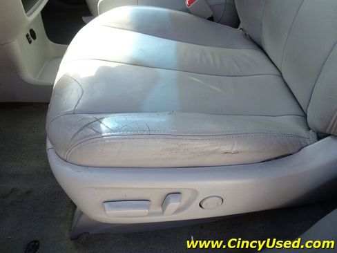 Used 2014 Toyota Sienna XLE FWD image 12