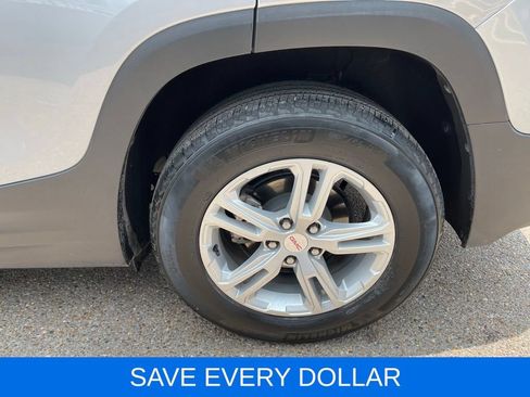Used 2024 GMC Terrain SLE w/ LPO, Floor Liner Package FWD image 7