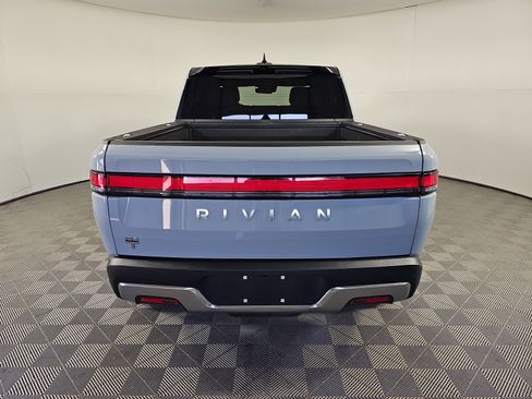 Used 2025 Rivian R1T Adventure image 4