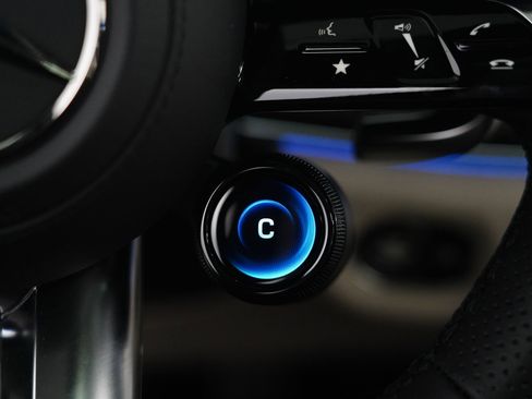 New 2026 Mercedes-Benz GLS 63 AMG 4MATIC image 24