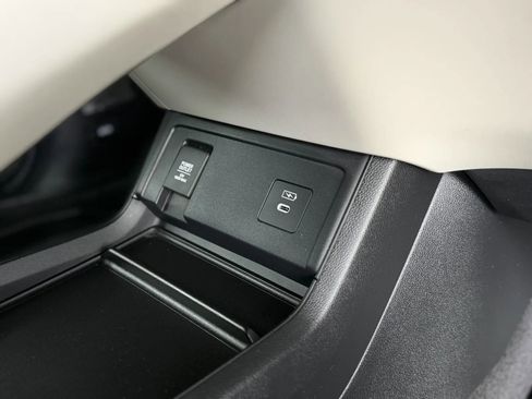 Used 2025 Acura RDX SH-AWD w/ Technology Package image 35