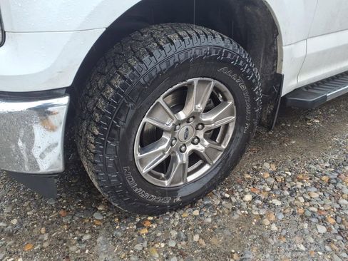 Used 2017 Ford F150 XLT w/ Equipment Group 301A Mid image 4