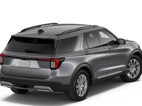 New 2026 Ford Explorer Active w/ Active Comfort Package image 3