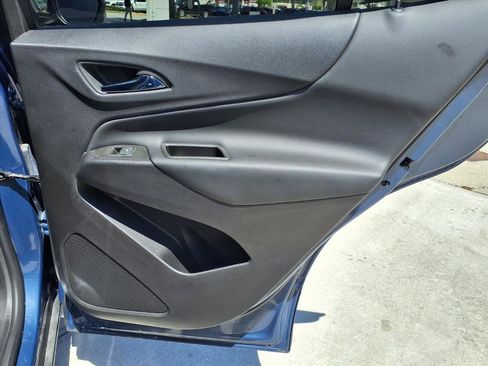 Used 2024 Chevrolet Equinox LT FWD image 11