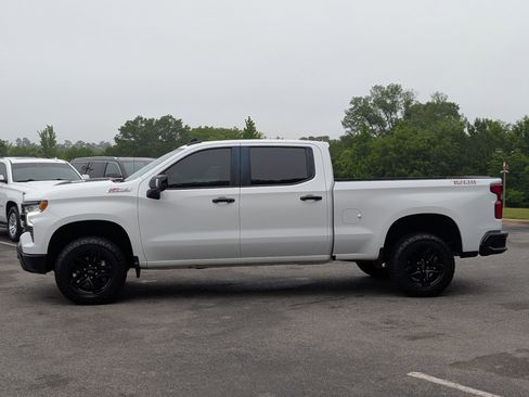 Used 2022 Chevrolet Silverado 1500 LT Trail Boss w/ LT Trail Boss Premium Package AWD/4WD image 6