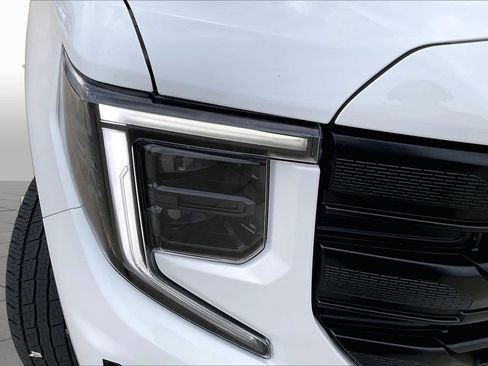 Used 2023 GMC Sierra 1500 Pro w/ Graphite Edition RWD image 26