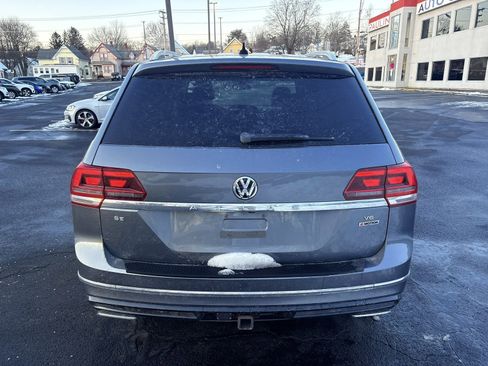 Used 2018 Volkswagen Atlas SE w/ R-Line Package image 7