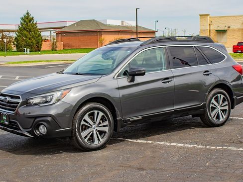 Used 2019 Subaru Outback 2.5i Limited w/ Popular Package #2 image 4