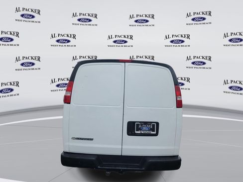 Used 2022 Chevrolet Express 2500 Extended w/ Driver Convenience Package image 4