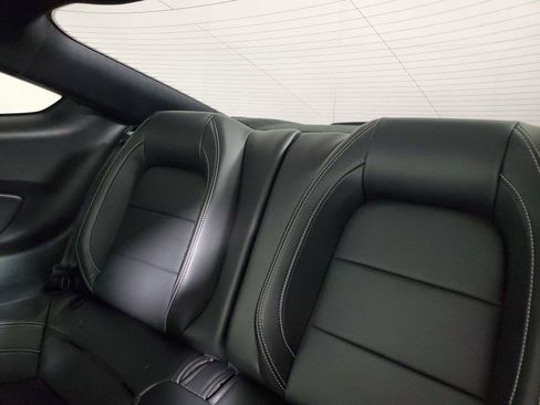 Used 2021 Ford Mustang Shelby GT500 w/ Technology Package RWD image 12