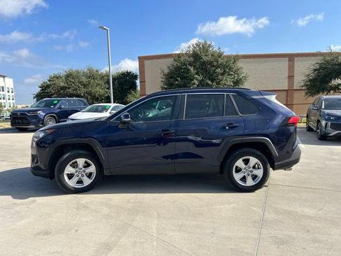 Used 2021 Toyota RAV4 XLE FWD image 6