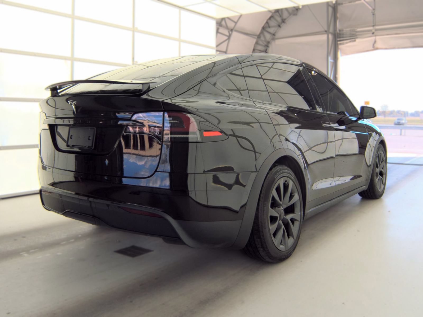 Used 2023 Tesla Model X AWD/4WD image 3