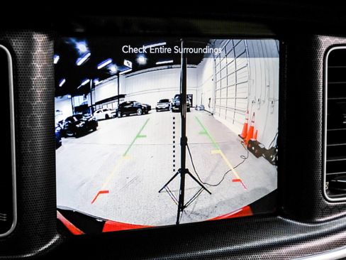 Used 2016 Dodge Charger SRT w/ Harman/Kardon Audio Group RWD image 28