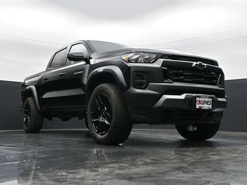 Used 2024 Chevrolet Colorado Trail Boss w/ Advanced Trailering Package AWD/4WD image 38