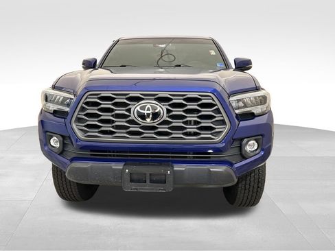 Used 2023 Toyota Tacoma TRD Off-Road w/ Technology Package AWD/4WD image 10