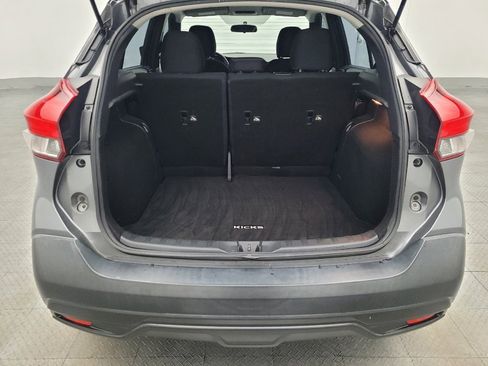 Used 2018 Nissan Kicks S image 29