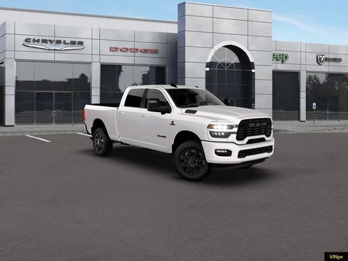 New 2026 RAM 2500 Big Horn AWD/4WD image 2