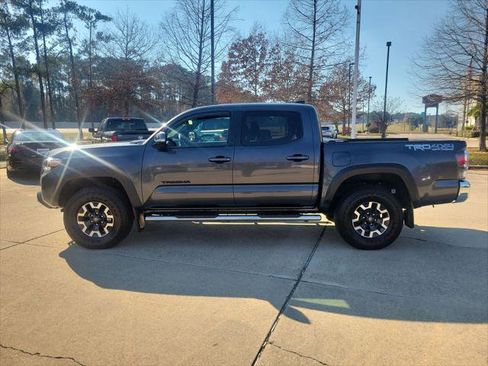 Certified 2023 Toyota Tacoma 4x4 Double Cab image 2