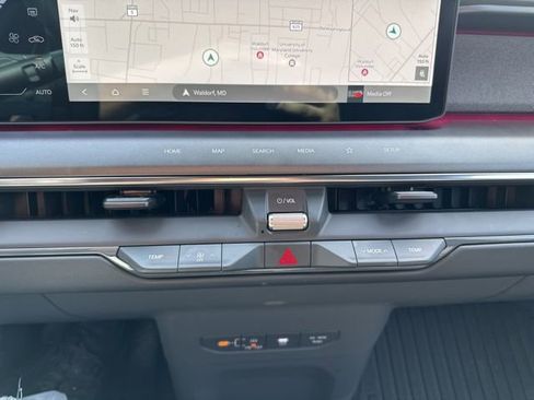 Certified 2026 Kia EV9 Land w/ Nightfall Edition Package AWD/4WD image 34