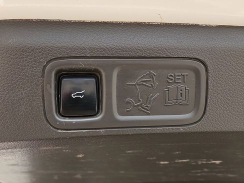 Used 2021 Ford Expedition XLT AWD/4WD image 10